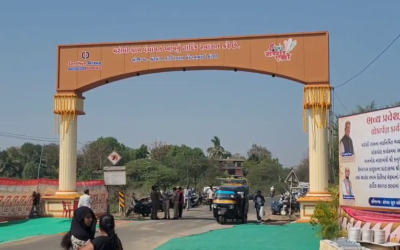 उमरगाम तालुका के समरस मरोलि ग्राम पंचायत में भव्य वेलकम गेट का उद्घाटन